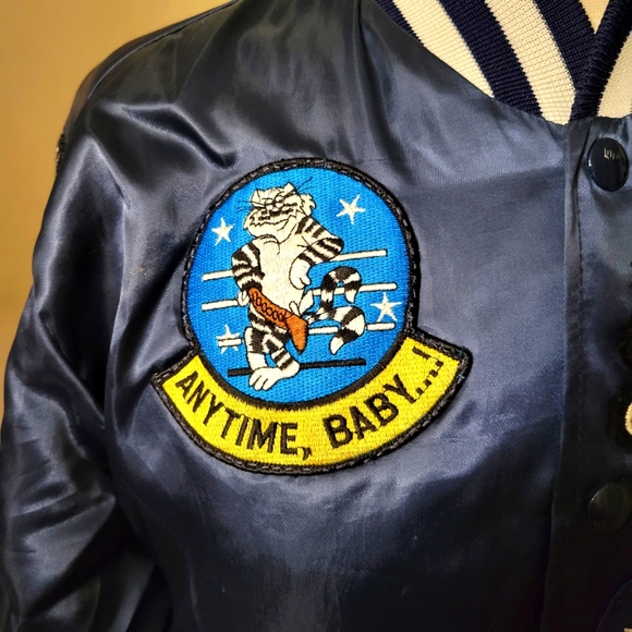 Vintage U.S. Navy Satin Bomber Jacket "Coolest Jacket" Navy Aviator Bomber sz Sm - Picture 4 of 16